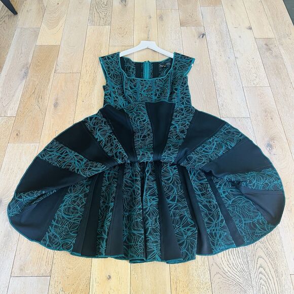 Tadashi Shoji Dress L Green Brocade Fit Flare Cocktail Wedding Guest Elegant - Picture 12 of 15